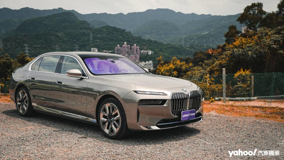 2023 BMW i7 xDrive60 Excellence試駕！以純電定義豪華旗艦的必要性？