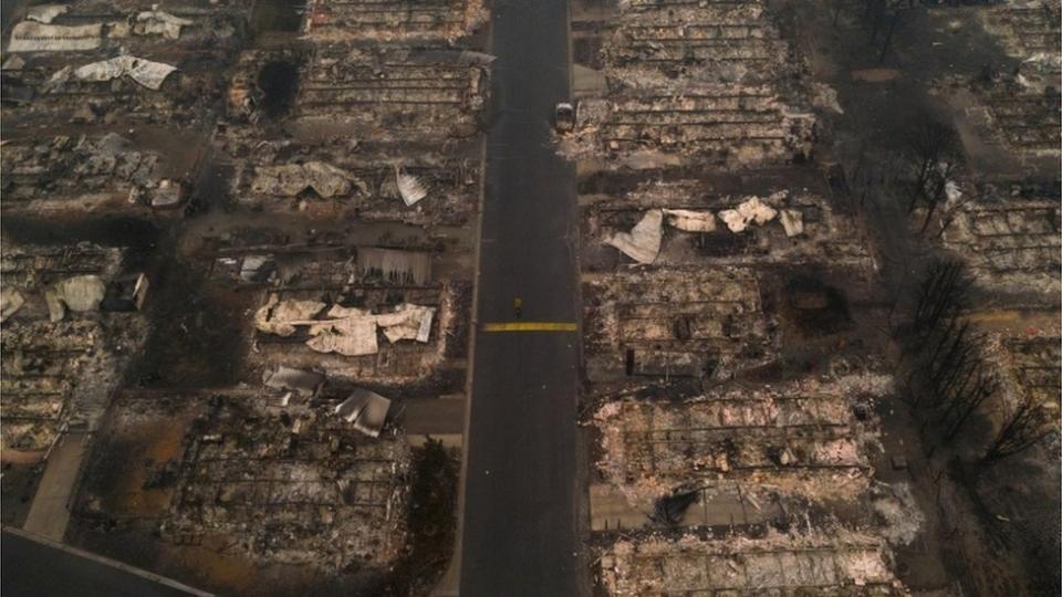 Así quedó todo tras el paso de las llamas en Almeda.