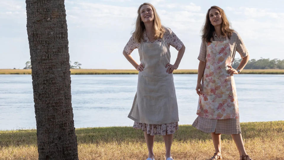 Julianne Moore and Natalie Portman in Todd Haynes’ 'May December'