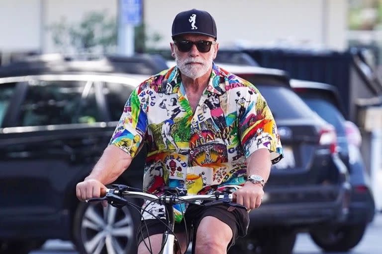 Arnold Schwarzenegger mantiene una rutina de ejercicios y hábitos de alimentación, especialmente tras su operación a corazón abierto que casi le cuesta la vida (Crédito: Instagram/@schwarzenegger)