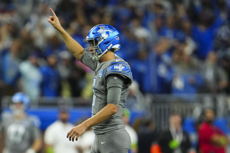 Jared Goff #16 of the Detroit Lions 