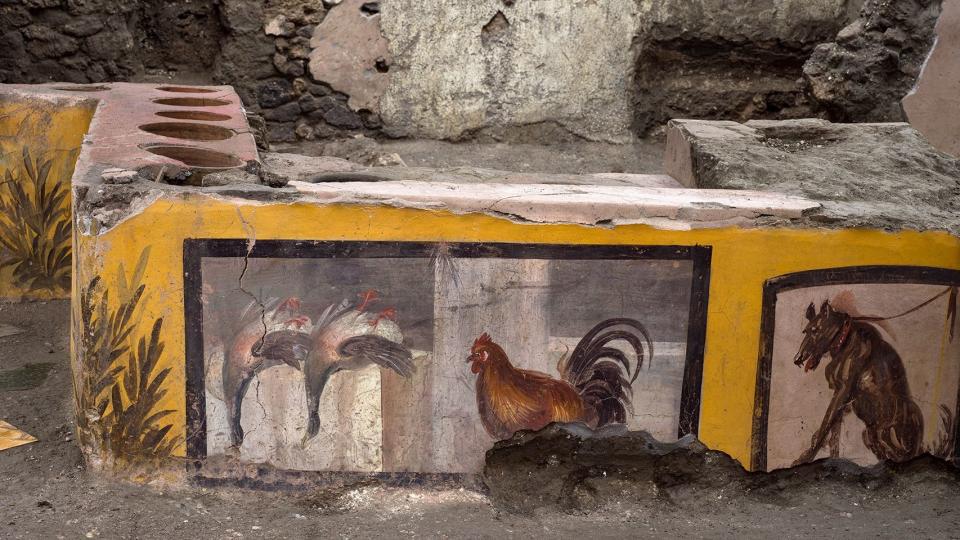 龐貝遺址中首度發現「熱食小吃攤」。（圖片來源／Pompeii - Parco Archeologico推特）
