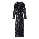 <a rel="nofollow noopener" href="https://www.zara.com/us/en/velvet-floral-kimono-p05580320.html?v1=5049524&v2=733885" target="_blank" data-ylk="slk:Velvet Floral Kimono Details, Zara, $90;elm:context_link;itc:0;sec:content-canvas" class="link ">Velvet Floral Kimono Details, Zara, $90</a><p> <strong>Related Articles</strong> <ul> <li><a rel="nofollow noopener" href="http://thezoereport.com/fashion/style-tips/box-of-style-ways-to-wear-cape-trend/?utm_source=yahoo&utm_medium=syndication" target="_blank" data-ylk="slk:The Key Styling Piece Your Wardrobe Needs;elm:context_link;itc:0;sec:content-canvas" class="link ">The Key Styling Piece Your Wardrobe Needs</a></li><li><a rel="nofollow noopener" href="http://thezoereport.com/entertainment/celebrities/british-fashion-awards-model-of-the-year-nominees-2017/?utm_source=yahoo&utm_medium=syndication" target="_blank" data-ylk="slk:This Is Who's Competing With Gigi And Bella Hadid For Model Of The Year;elm:context_link;itc:0;sec:content-canvas" class="link ">This Is Who's Competing With Gigi And Bella Hadid For Model Of The Year</a></li><li><a rel="nofollow noopener" href="http://thezoereport.com/entertainment/celebrities/meghan-markle-prince-harry-moving-in-together-london/?utm_source=yahoo&utm_medium=syndication" target="_blank" data-ylk="slk:Meghan Markle Is Reportedly Quitting Her Job And Moving To London;elm:context_link;itc:0;sec:content-canvas" class="link ">Meghan Markle Is Reportedly Quitting Her Job And Moving To London</a></li> </ul> </p>