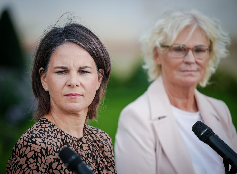 Annalena Baerbock und Christine Lambrecht. (Bild: Kay Nietfeld/dpa)