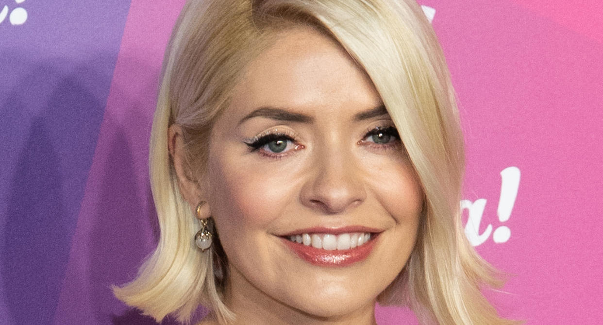 Holly Willoughby just wore the perfect summer mini dress. (Getty Images)