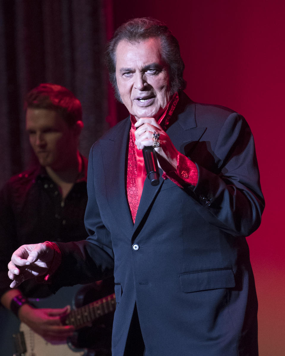 ENGLEWOOD, NJ - OCTOBER 12:  Engelbert Humperdinck live in concert at Bergen Performing Arts Center on October 12, 2018 in Englewood, New Jersey.  (Photo by Debra L Rothenberg/Getty Images)