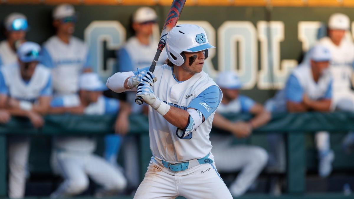 Photos: Iowa Baseball vs North Carolina NCAA Regional Game #1 – University  of Iowa Athletics