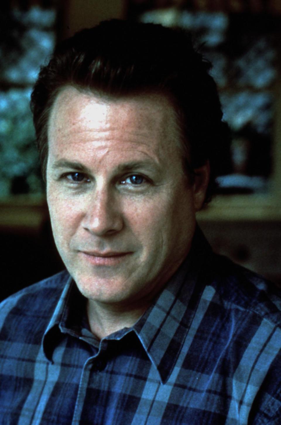 <p>Den meisten wird John Heard wohl als Vater in „Kevin – Allein zu Haus“ in Erinnerung bleiben, dabei war der US-Schauspieler auch in „Die Sopranos“ sowie zahlreichen weiteren Fernseh- und Kinoproduktionen vertreten. Heard verstarb mit 72 Jahren in einem Hotelzimmer. (Bild: ddp Images) </p>