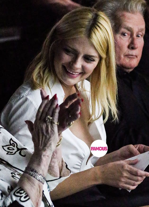 Martin Sheen's Reaction to Mischa Barton's Nip Slip is Priceless!