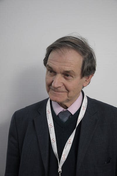 Roger Penrose. <a href="https://www.flickr.com/photos/14243297@N07/6294592055" rel="nofollow noopener" target="_blank" data-ylk="slk:Festival della Scienza / Cirone Musi / Flickr;elm:context_link;itc:0;sec:content-canvas" class="link ">Festival della Scienza / Cirone Musi / Flickr</a>, <a href="http://creativecommons.org/licenses/by-sa/4.0/" rel="nofollow noopener" target="_blank" data-ylk="slk:CC BY-SA;elm:context_link;itc:0;sec:content-canvas" class="link ">CC BY-SA</a>