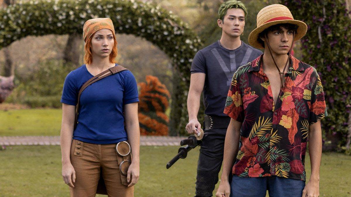 Emily Rudd, Mackenyu Arata et Iñaki Godoy dans la saison 1 de One Piece, disponible sur Netflix. 