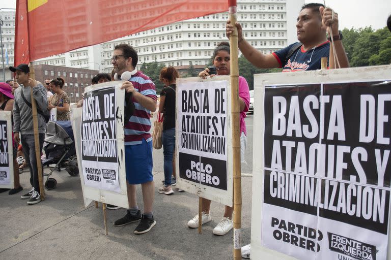 El Partido Obrero presentó hoy una denuncia judicial contra el diputado nacional de Avanza Libertad José Luis Espert, quien en sus redes sociales pidió "cárcel o bala" para el dirigente social de ese espacio Eduardo Belliboni por las protestas en la ciudad de Buenos Aires.