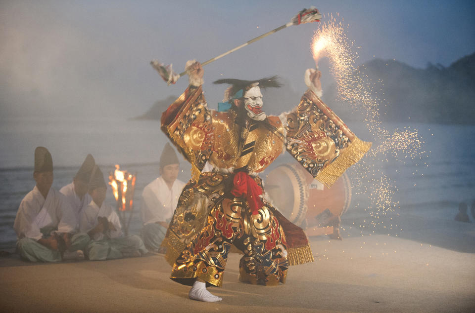 Japanese Iwami Kagura trance dance