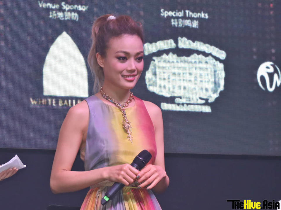 Joey Yung recently held a Meet and Greet event with fans in Malaysia.