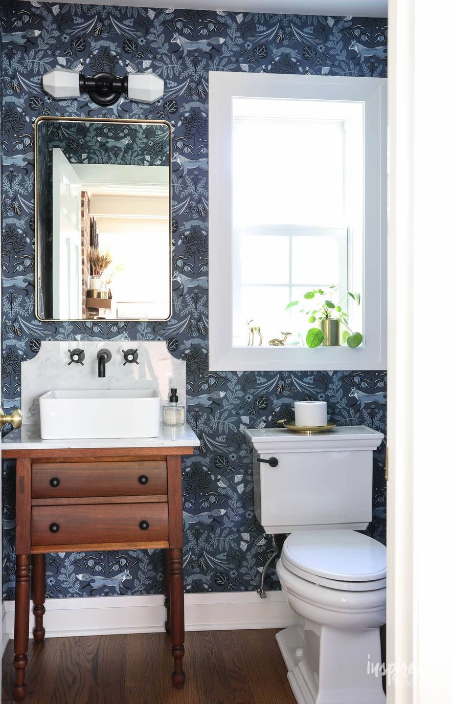 small bathroom ideas vintage vanity