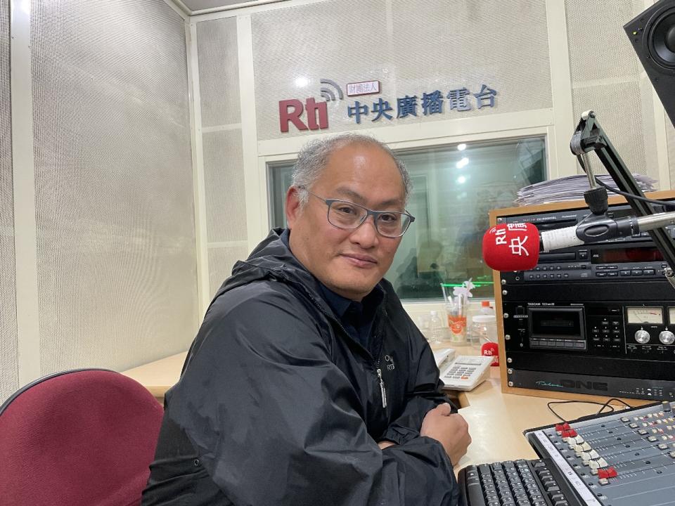 台灣人權工作者李明哲接受央廣節目專訪。(黃絹 攝)