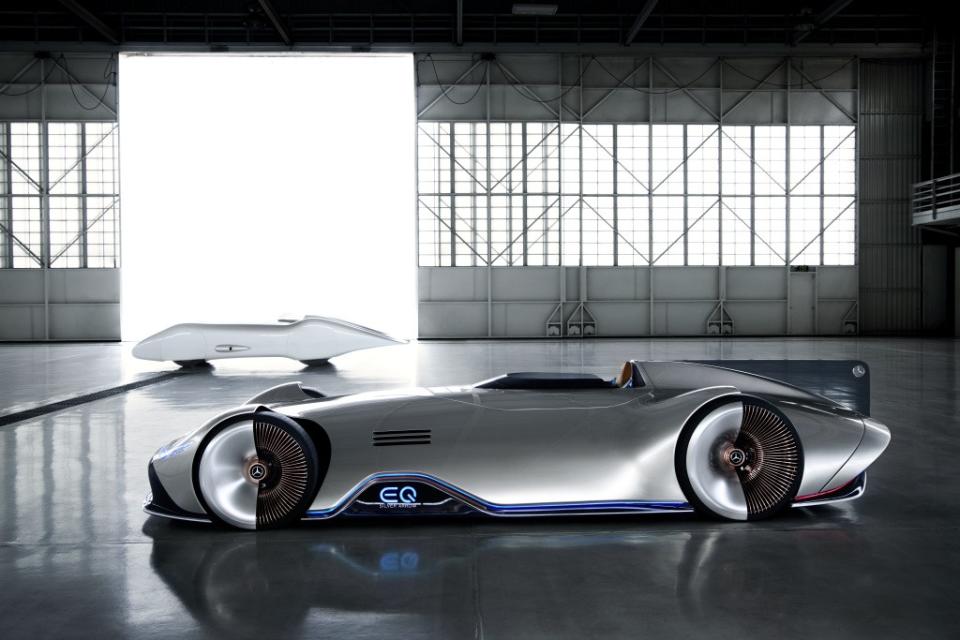 eq-2020-mercedes-benz-vision-eq-silver-arrow-concept-eqa