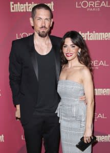 Shameless’ Steve Howey and Sarah Shahi Finalize Their Divorce