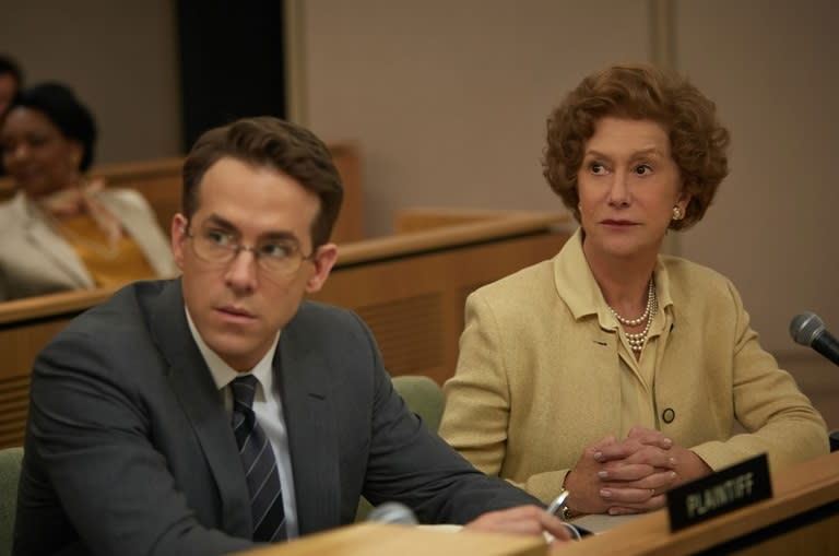 Numa rara experiência como ator dramático, Ryan Reynolds contracenou com Helen Mirren em 'A Dama Dourada’ (2015), como o advogado que ajuda uma senhora judia a recuperar as obras de arte roubadas anos antes pelos nazistas. (Divulgação)