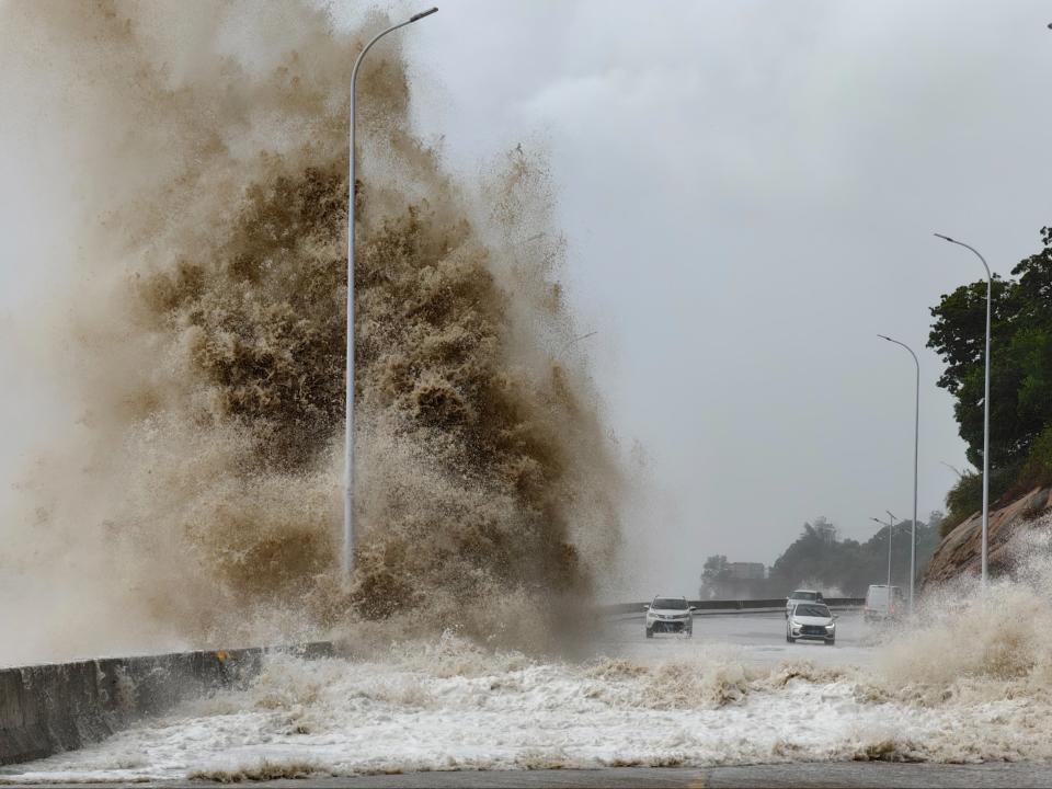 Huge waves lash the shore in Fujian province (AP)