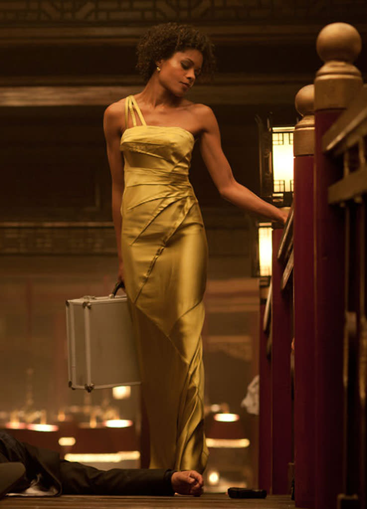 Naomie Harris sparkled in a gold Amanda Wakeley gown in "Skyfall."