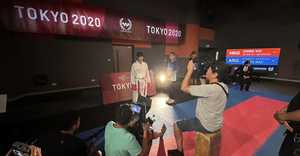香港樹仁大學多媒體製作中心的劇院改裝成「東京奧運場地」  新傳網圖片(《打天下2》導演、樹仁大學新傳系高級講師黃偉傑提供)