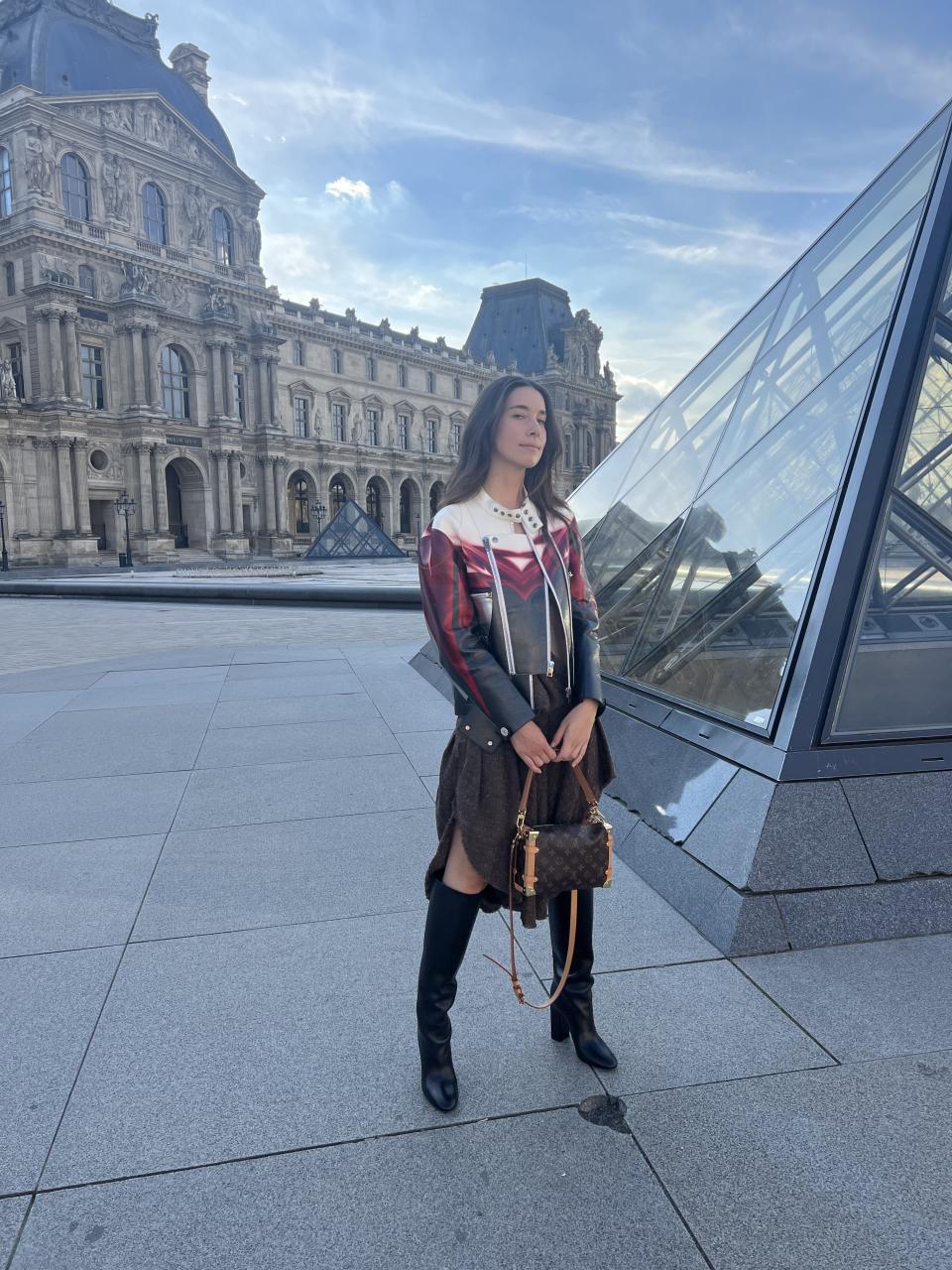 The Haim Sisters Share Photo Diary from the PFW Louis Vuitton Show