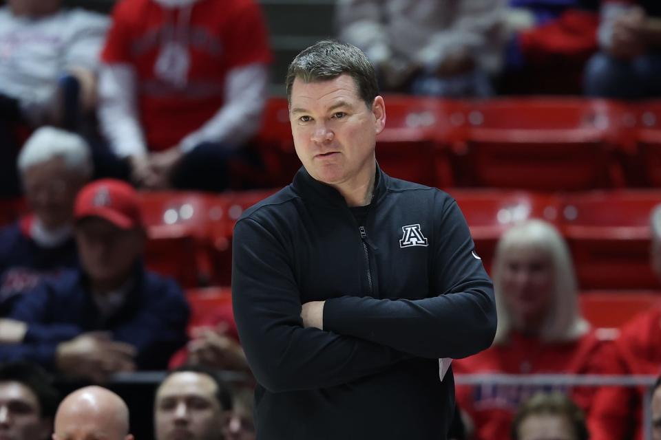 Men's basketball coach Tommy Lloyd is getting a contact extension with the University of Arizona.