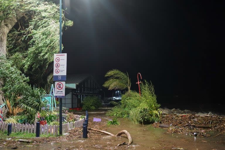 Sudestada en Martínez