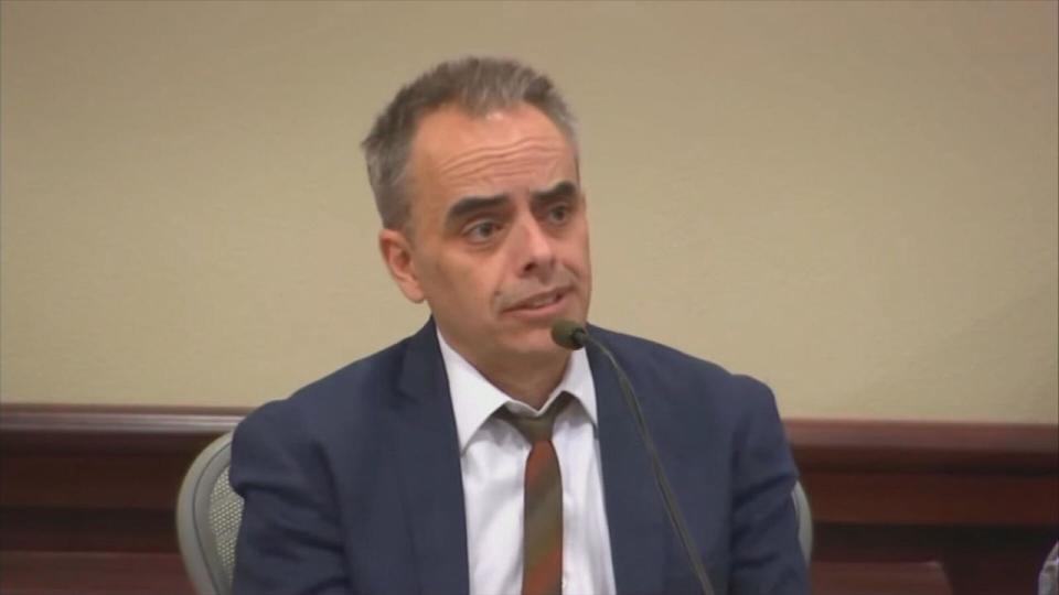 PHOTO: 'Rust' director Joel Souza testifies during the involuntary manslaughter trial of Hannah Gutierrez in Santa Fe, New Mexico, March 1, 2024. (Pool via ABC News)