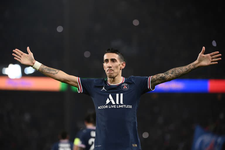 Ángel Di María, en el final del partido, marcó el gol de la victoria para el PSG, ante Lille, por la Liga de Francia 