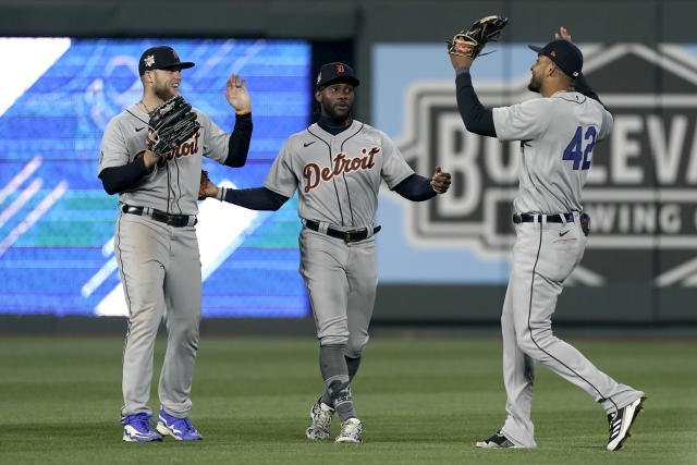 Rookie Torkelson's 2-run bomb sends Tigers past Royals 2-1