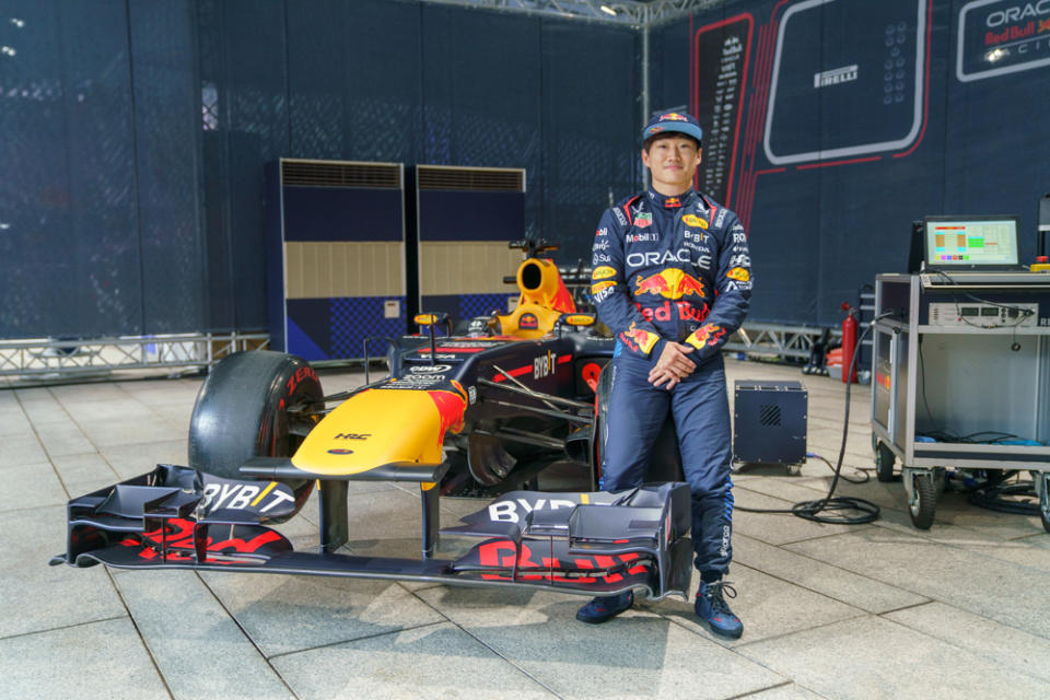 角田裕毅今天在 Red Bull Showrun 車庫現身。（Red Bull Taiwan提供）