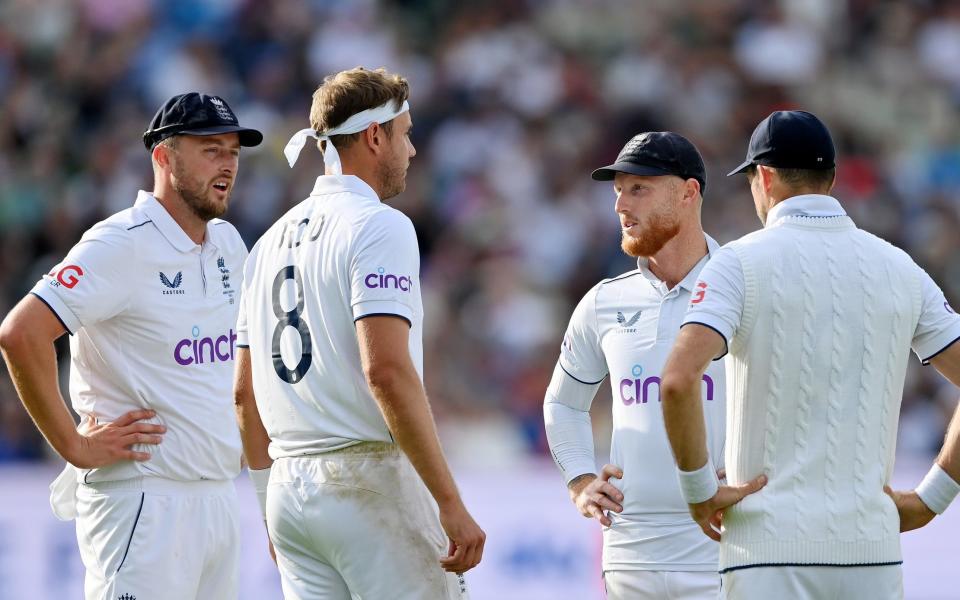 England&#39;s bowlers assemble