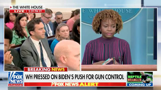 Nothing to See Here! Fox Cuts Away From WH Press Briefing After ‘Dictator’ Chyron Mentioned (thedailybeast.com)