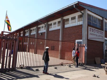 A shopping mall remains closed in Budiriro, Harare, Zimbabwe, July 6, 2016. REUTERS/Philimon Bulawayo