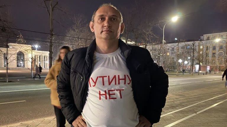 Vitaly Votanovsky fue detenido al comienzo de la invasión por llevar una camiseta con el lema "No a la guerra"