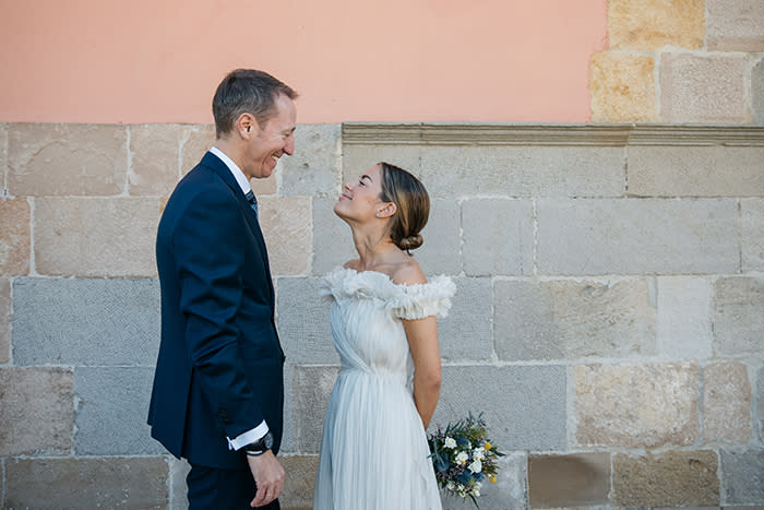 Novias virales con velo sencillo: el look que nunca falla - Foto 1