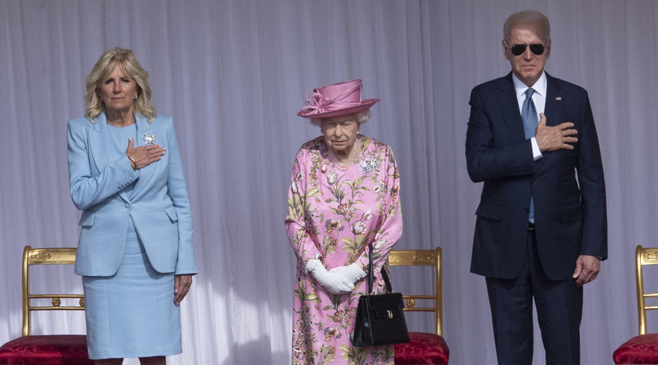 <p>WINDSOR, ENGLAND - JUNE 13:  Queen Elizabeth II with U.S. President Joe Biden and First Lady Jill Biden at Windsor Castle on June 13, 2021 in Windsor, England.  Queen Elizabeth II hosts US President, Joe Biden and First Lady Dr Jill Biden at Windsor Castle. The President arrived from Cornwall where he attended the G7 Leader's Summit and will travel on to Brussels for a meeting of NATO Allies and later in the week he will meet President of Russia, Vladimir Putin.  (Photo by UK Press Pool/UK Press via Getty Images)</p>
