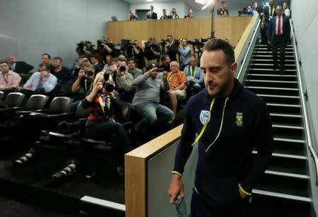 Cricket - Australia v South Africa - Third Test cricket match - Adelaide Oval, Adelaide, Australia - 23/11/16. South Africa's cricket captain Faf du Plessis arrives at a news conference before the third cricket test against Australia in Adelaide. REUTERS/Jason Reed