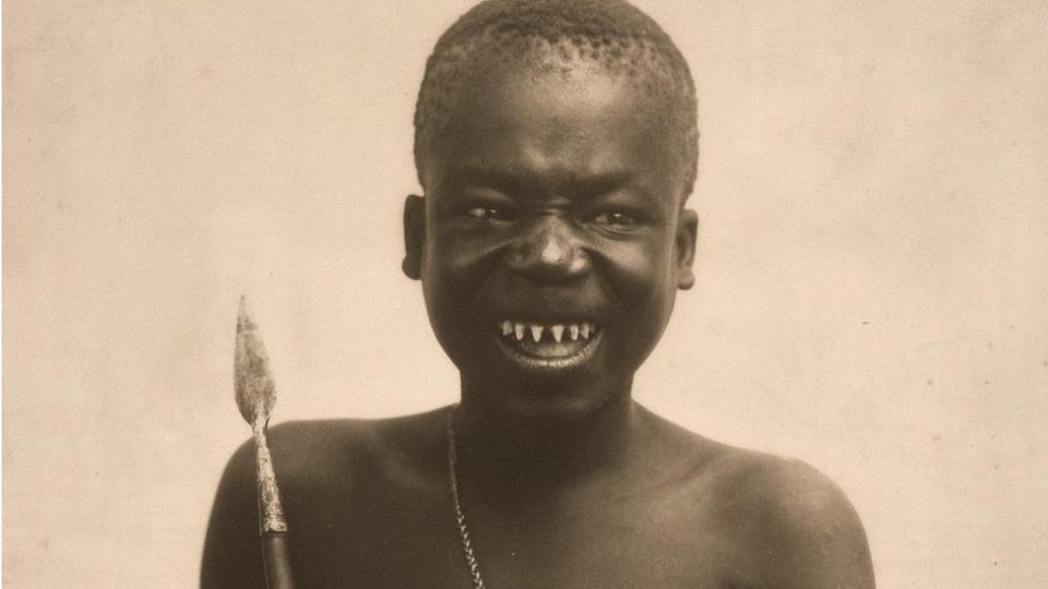 Ota Benga en 1904