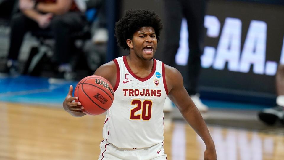 USC's Ethan Anderson controls the ball against Oregon during the NCAA tournament in March.