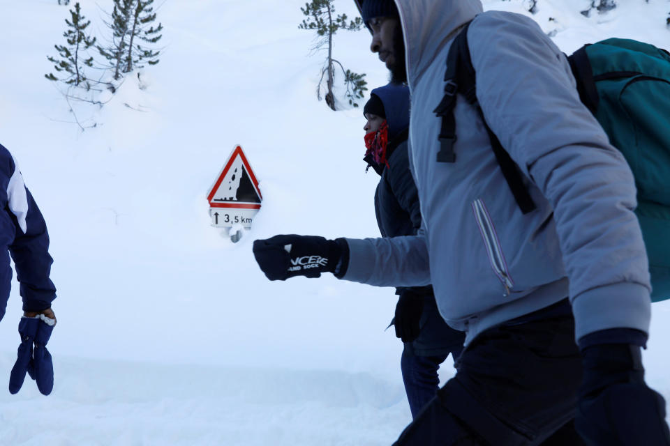 La nueva y peligrosa ruta a través de los Alpes que recorren los inmigrantes para avanzar por Europa