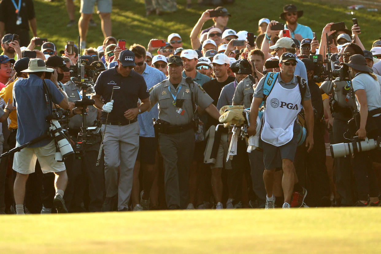 Phil Mickelson's final walk to the 18th green at the 2021 PGA Championship