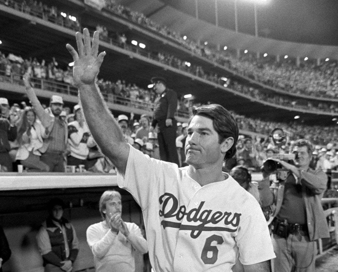 Steve Garvey waves to fans on his last home game as a Los Angeles Dodger at Dodger Stadium in 1982.