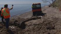 Boat cleanup targets vehicle carcasses, trash dumped over Scarborough Bluffs