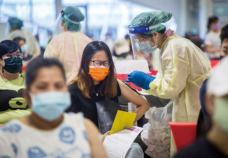雖然台灣從去年9月開放施打新型的XBB疫苗，但全國施打率尚未超過 1成。