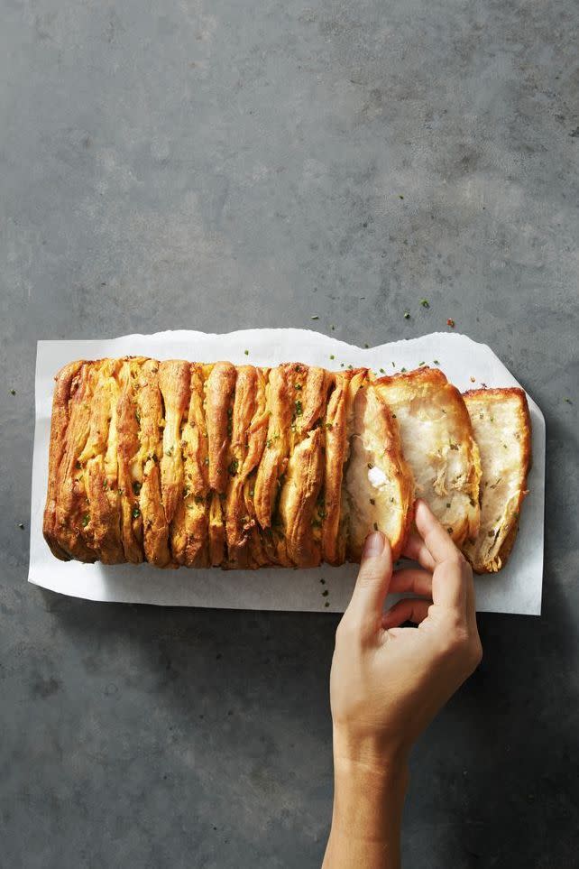 Buffalo Chicken Pull-Apart Bread