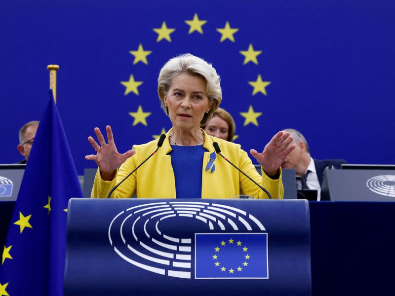 La presidenta de la Comisión Europea, Ursula von der Leyen, ofrece un discurso sobre el estado de la Unión Europea ante el Parlamento Europeo, en Estrasburgo, Francia