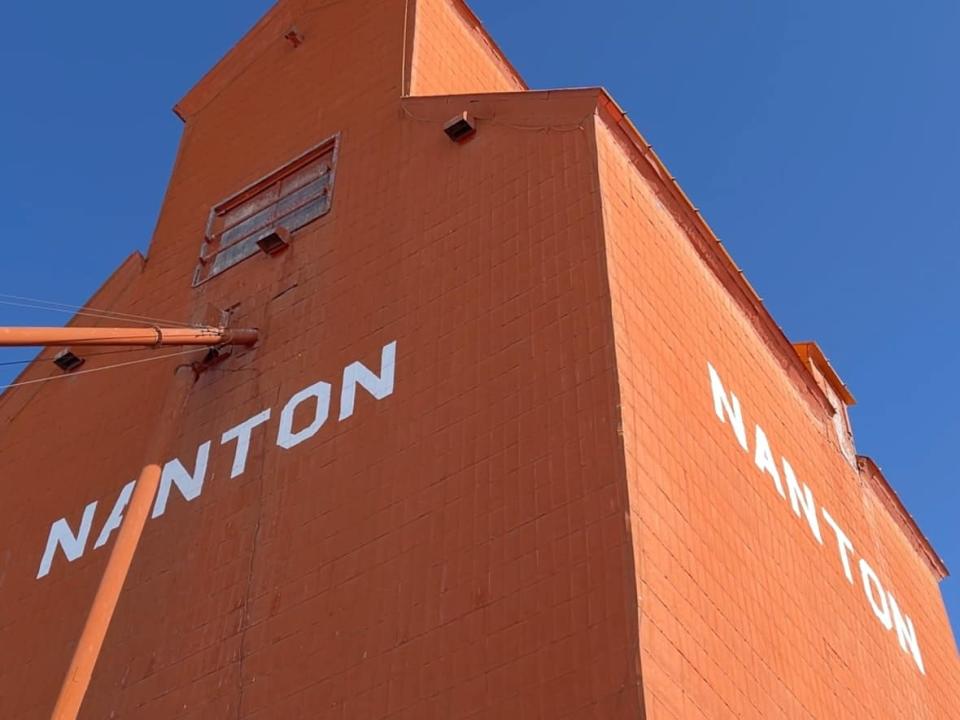 One of Nanton’s two grain elevators that dominate the small town’s skyline. The historic structures are being preserved digitally. (Dan McGarvey/CBC - image credit)